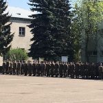 Uczniowie ALO na uroczystości pożegnania dowódcy Jednostki Wojskowej